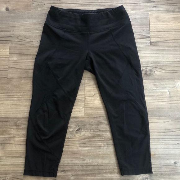 Athleta Cropped Leggings - Picture 2 of 8